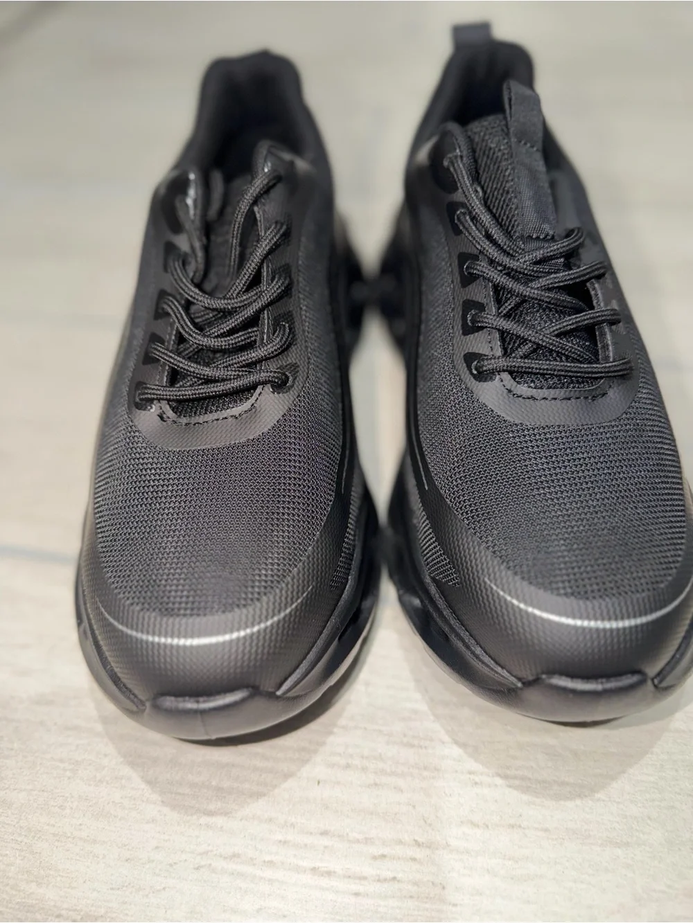 Men's Black Sounichi Air-Cushion Sneakers